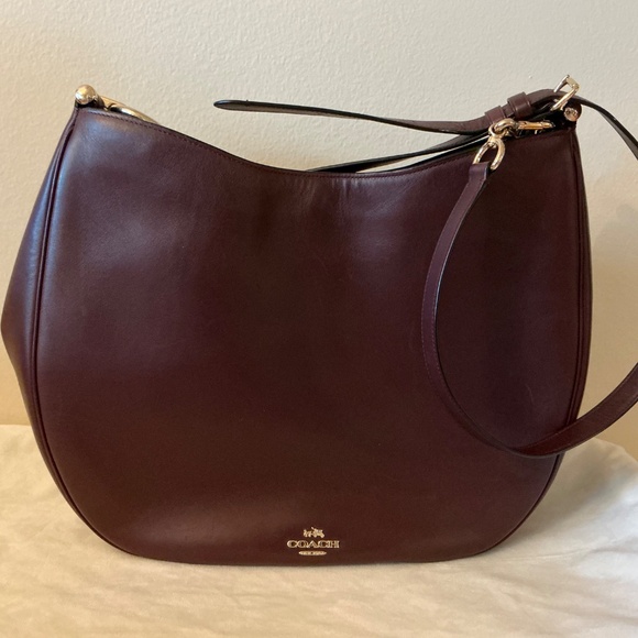 COACH Nomad Hobo (Large) Oxblood - Picture 2 of 6